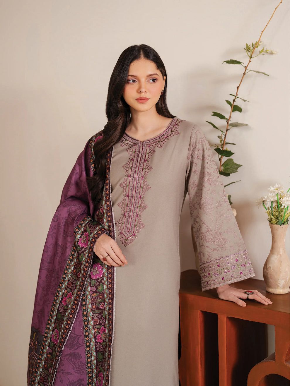 Sapphire SP-34 Embroidered Lawn 3pc