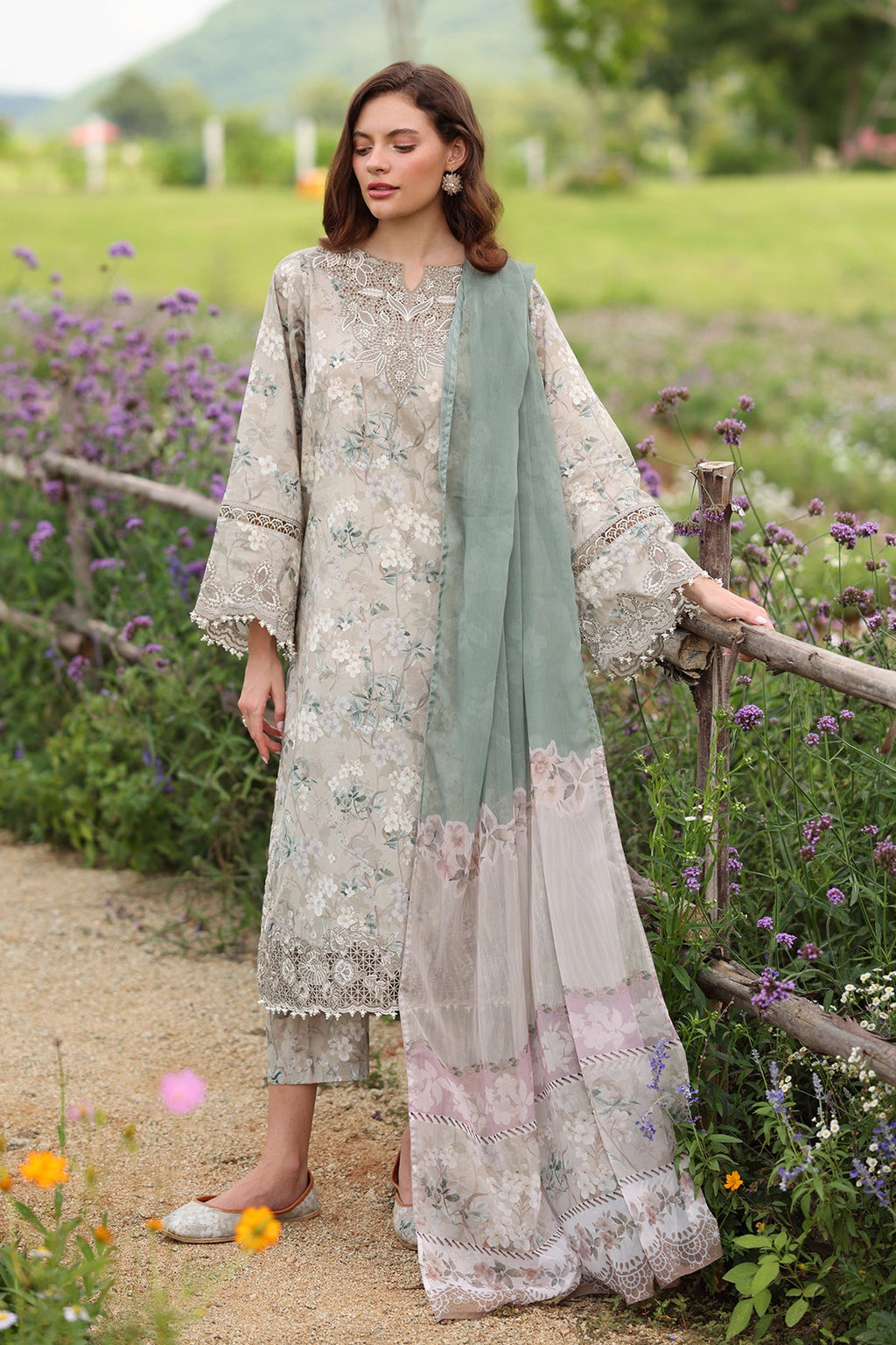 BAROQUE DIGITAL PRINTED LAWN UF-4233