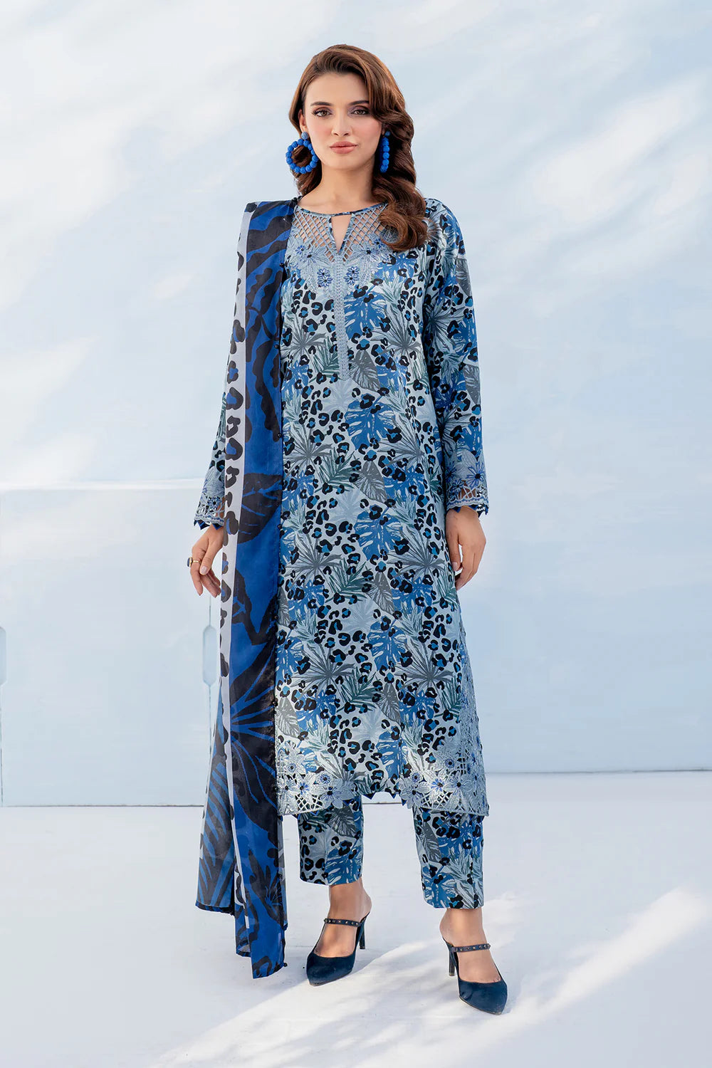 Baroque Lawn 3-Piece Unstiched With Embroidered Patches