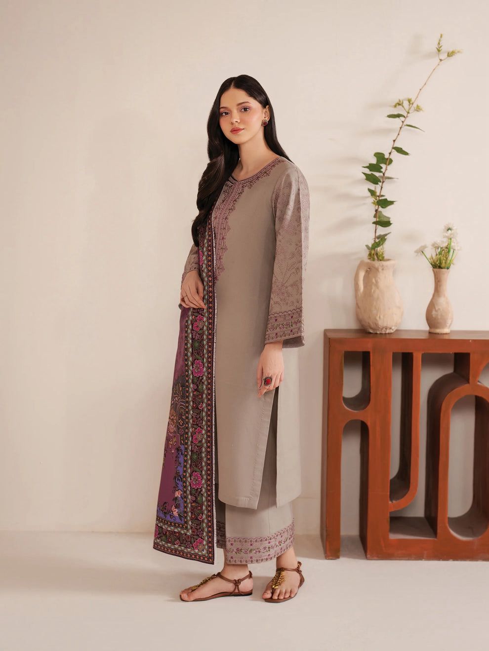 Sapphire SP-34 Embroidered Lawn 3pc